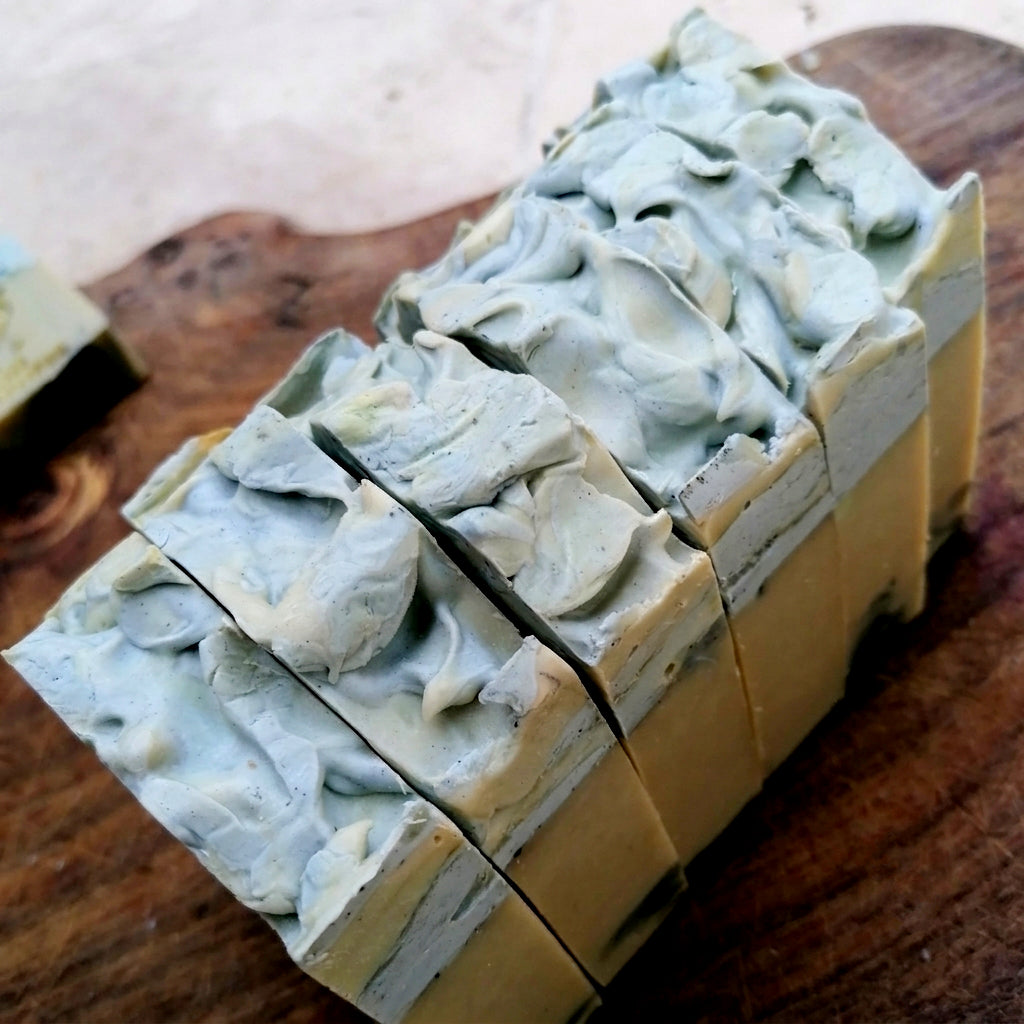 Savon Artisanal « Patou des Pyrénées » – Douceur au Graisse de Canard
