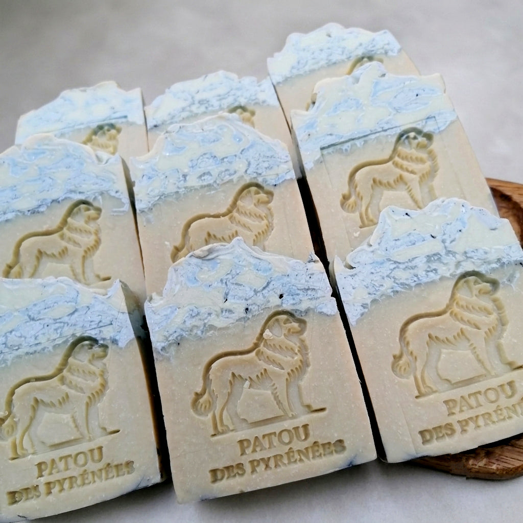Savon Artisanal « Patou des Pyrénées » – Douceur au Graisse de Canard
